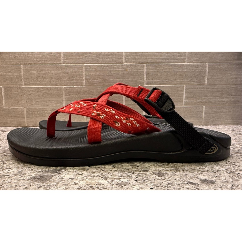 Chaco Women's Red Floral Strappy HipThong Gorpcore Outdoor Sport Sandals Size 9